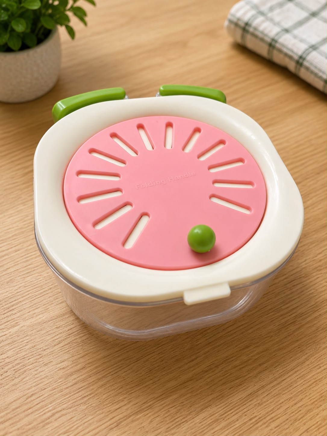 Multi-Functional Fruit & Vegetable Spinner Saver – Clear Salad Spinner, Colander, and Fresh Produce Storage Container