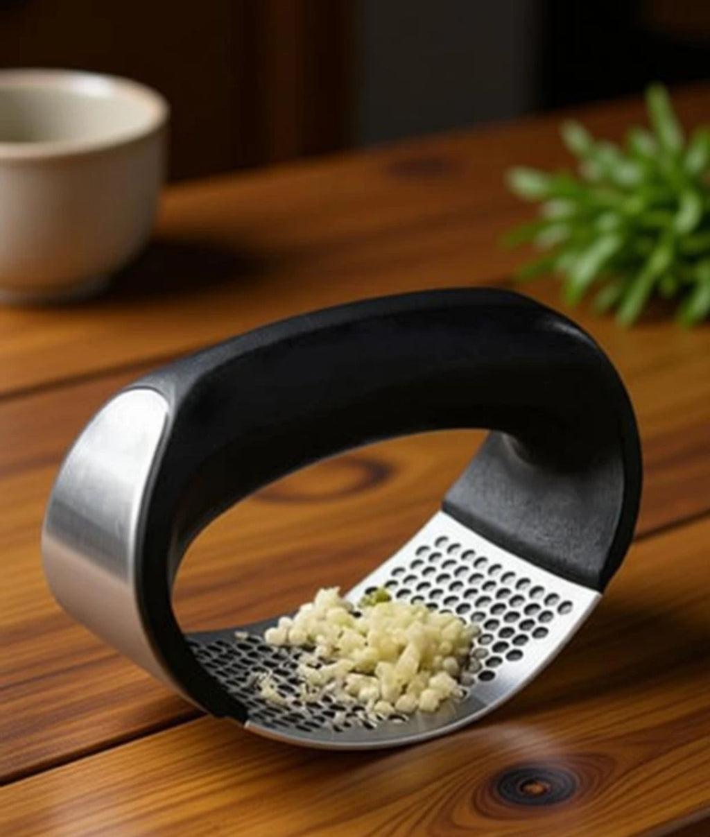 PREMIUM STAINLESS STEEL GARLIC PRESS ROCKER – ERGONOMIC HANDHELD GARLIC CRUSHER AND MINCER KITCHEN TOOL